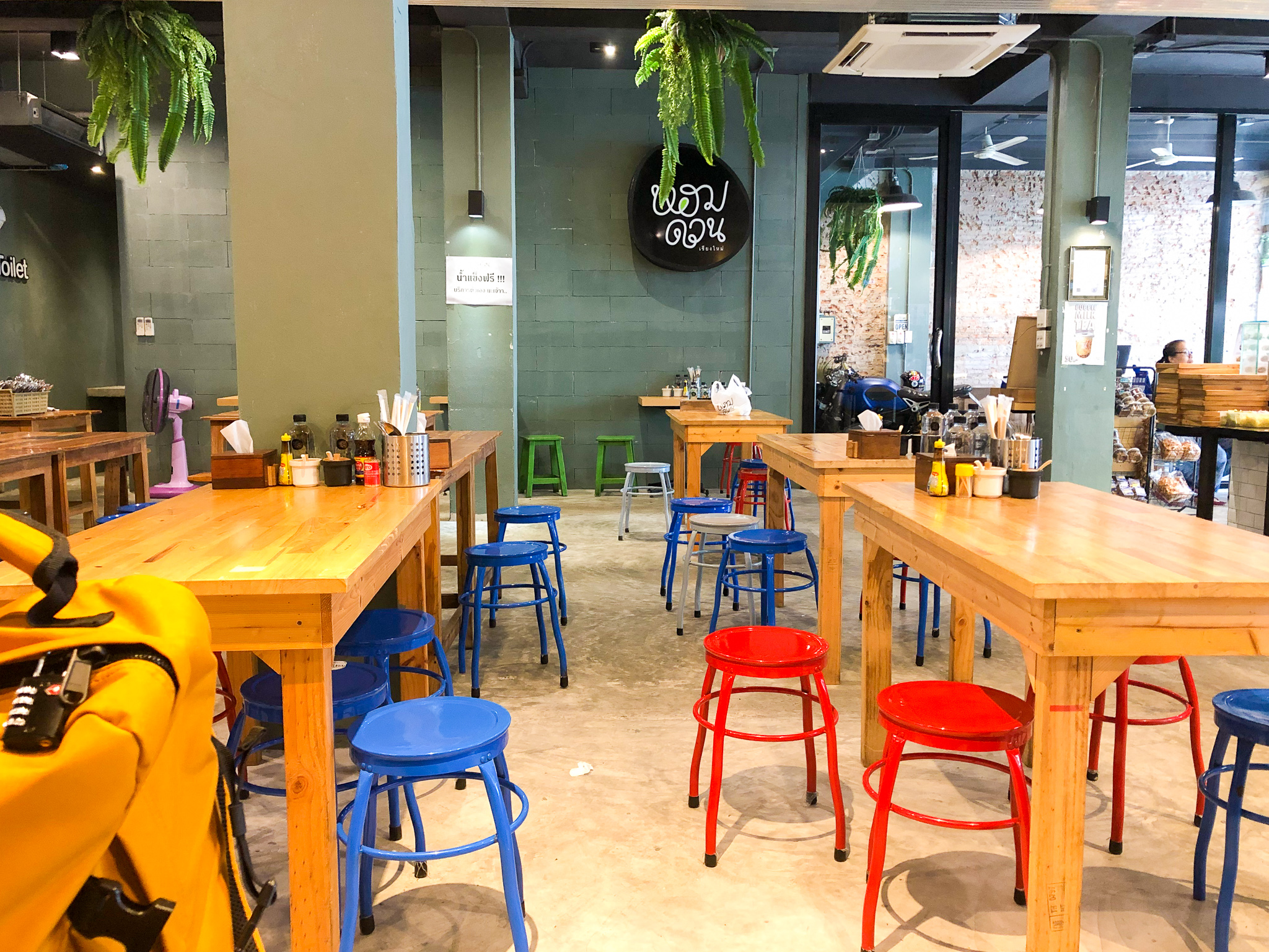 店内もオシャレです